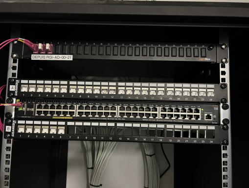 Création d'une baie de brassage pour un réseau informatique dans un établissement professionnel 