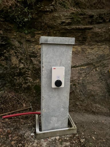Borne de recharge pour véhicule électrique  22 KW ABB