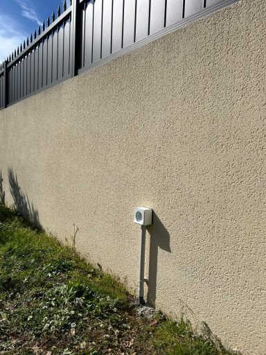 Création d'une prise extérieure pour un robot tondeuse 